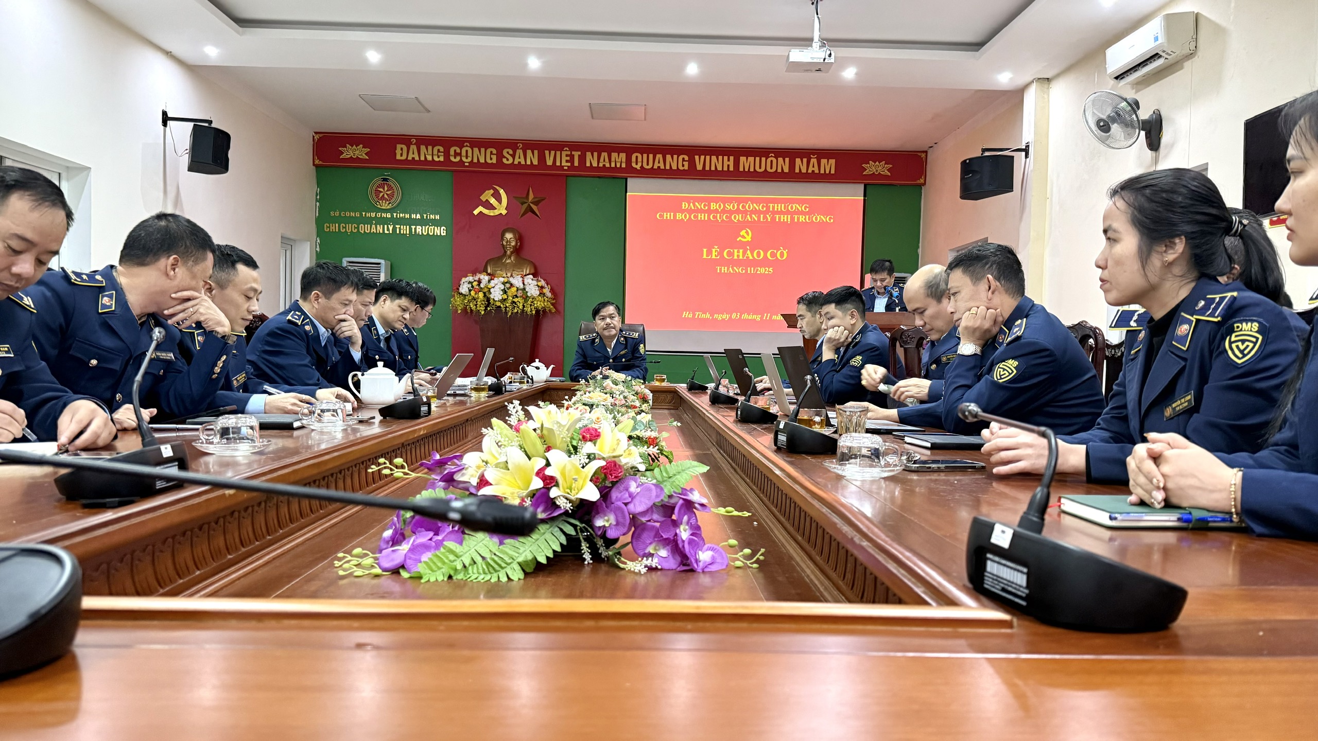 Đẩy mạnh phong trào thi đua “Dân vận khéo” tại Chi bộ Chi cục Quản lý thị trường